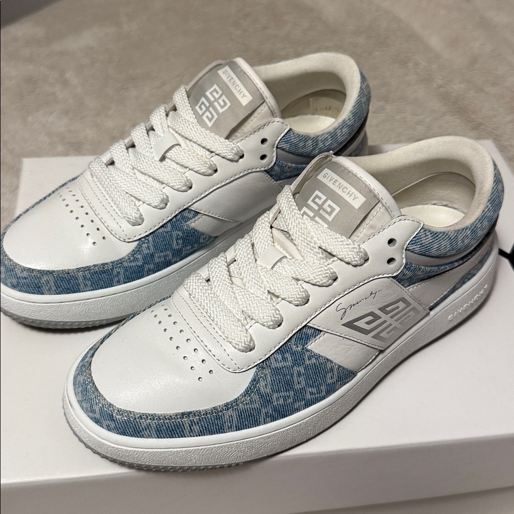 Givenchy Sneaker - Picture 3 of 11